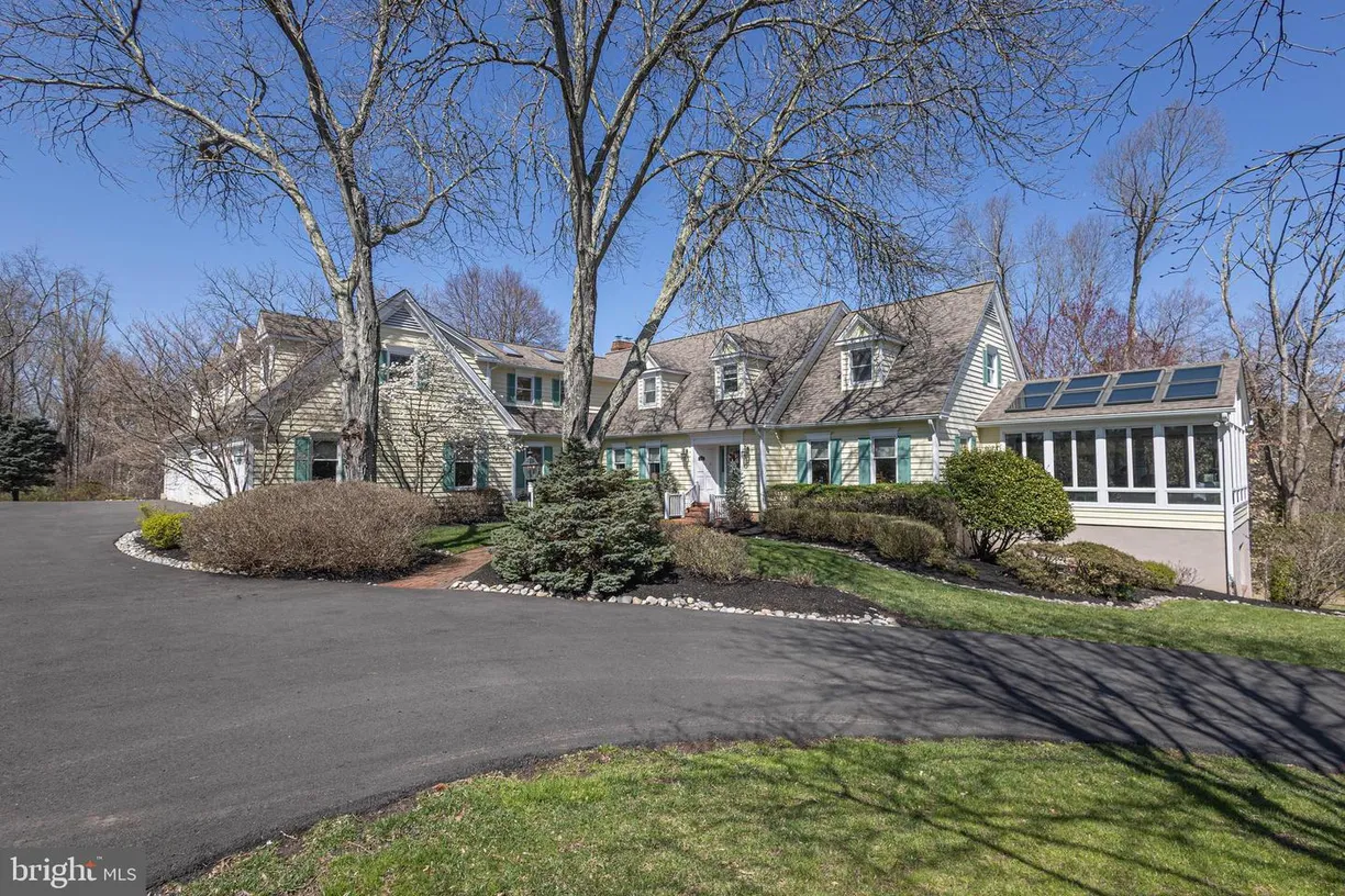 Central NJ/Bucks County, PA Real Estate | View 1045 Washington Crossing Rd | 5 Beds, 5 Baths