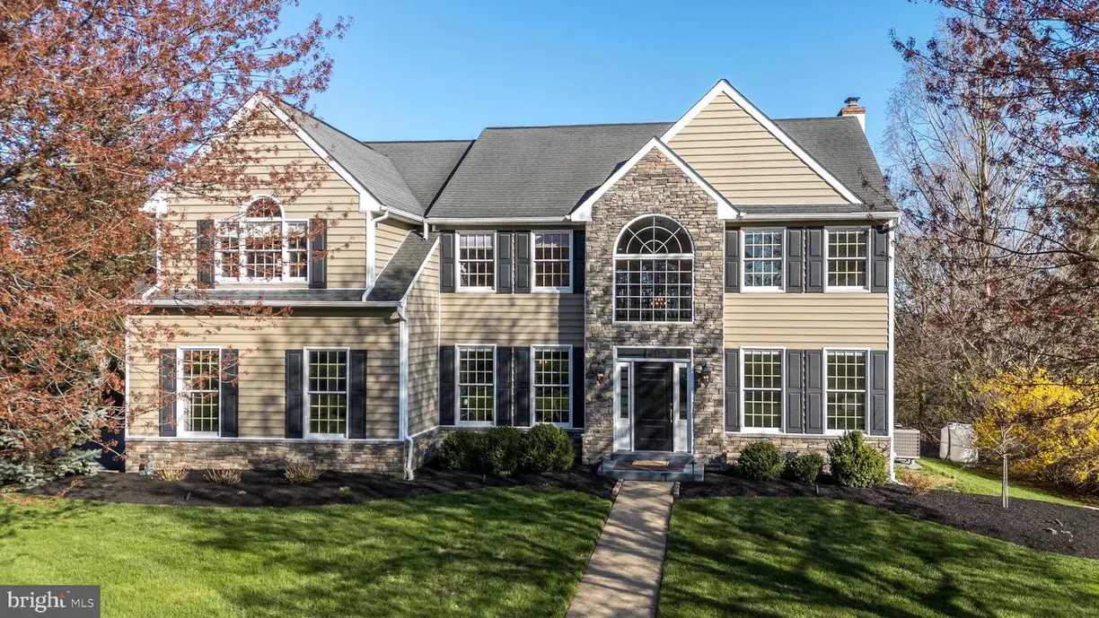 Central NJ/Bucks County, PA Real Estate | View 5510 Grandview Ln | 4 Beds, 2 Baths