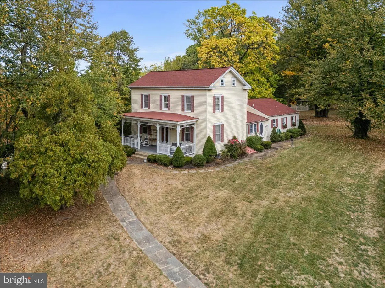 Central NJ/Bucks County, PA Real Estate | View 34 Elfman Dr | 3 Beds, 3 Baths