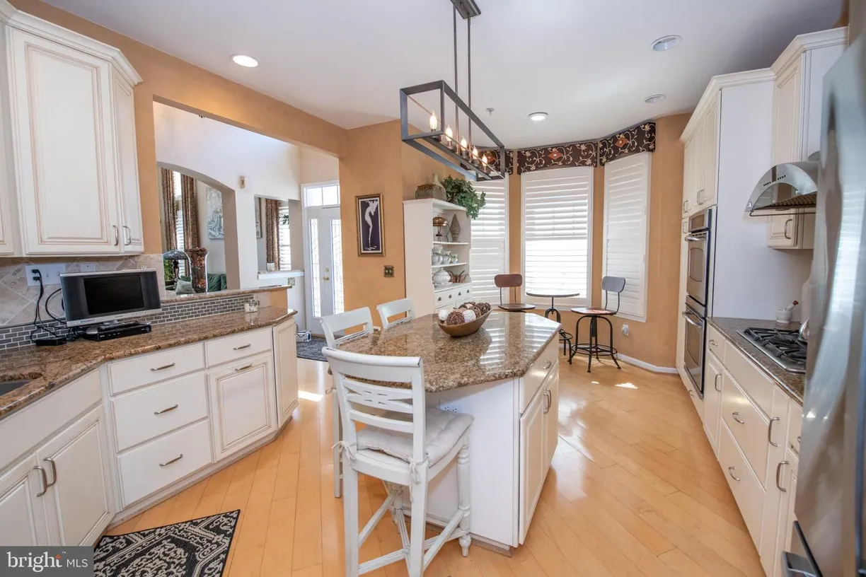 Central NJ/Bucks County, PA Real Estate | View 402 Prescot Ct, 105 | 2 Beds, 2 Baths
