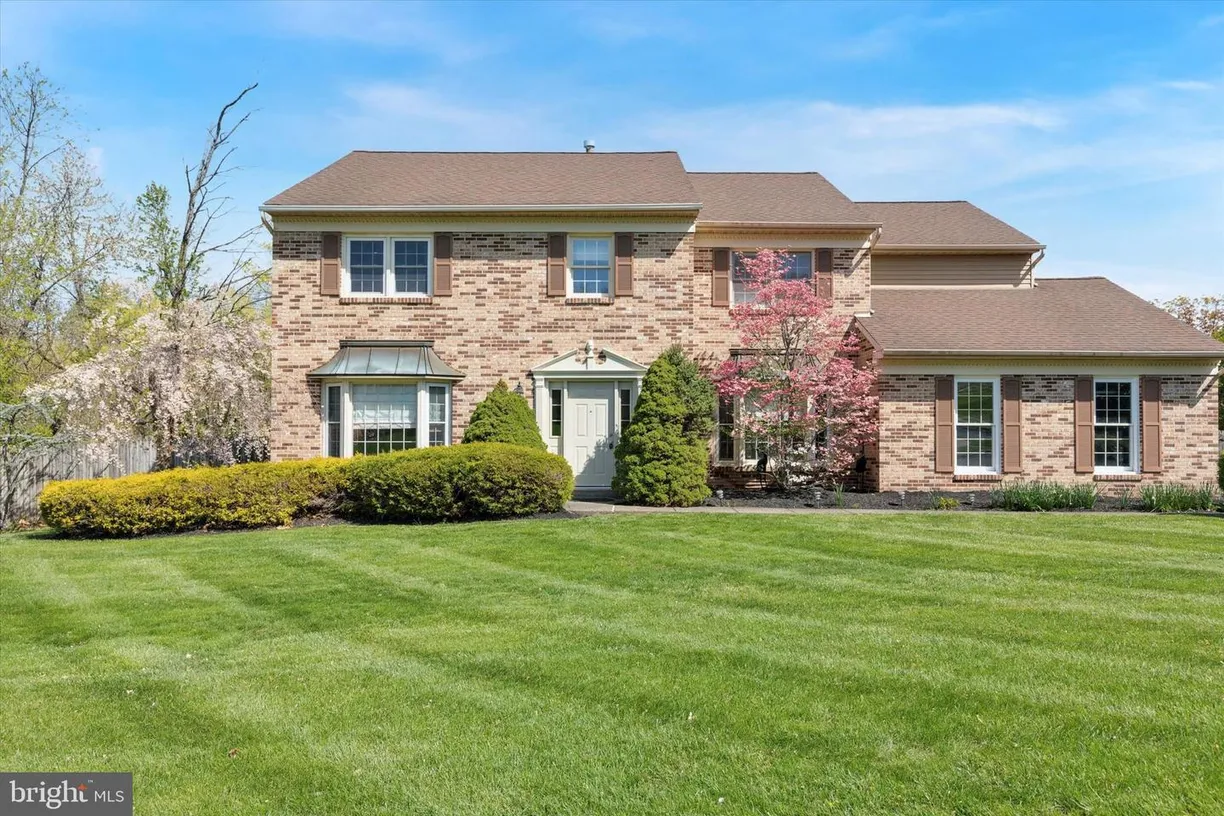 Central NJ/Bucks County, PA Real Estate | View 501 Caddy Dr | 4 Beds, 2 Baths