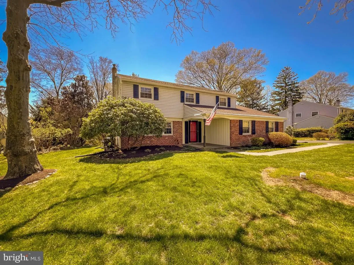 Central NJ/Bucks County, PA Real Estate | View 45 Highland Dr | 4 Beds, 2 Baths