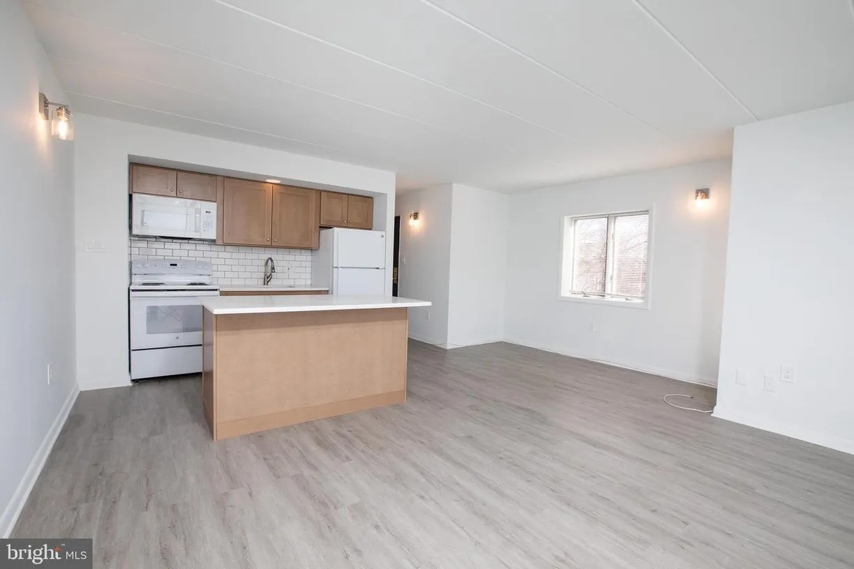 Central NJ/Bucks County, PA Real Estate | View 25 W Bridge St | 1 Bed