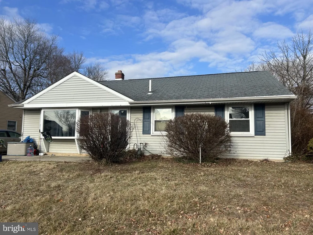 Central NJ/Bucks County, PA Real Estate | View 2868 Crafton Dr | 3 Beds, 2 Baths