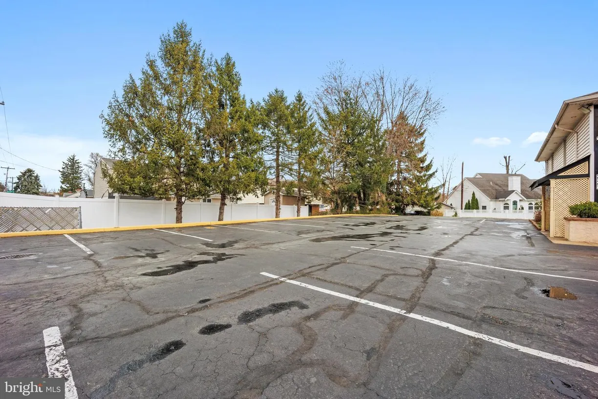 Central NJ/Bucks County, PA Real Estate | View 2347 Hulmeville Rd | Listing