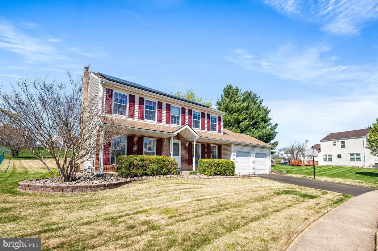 Central NJ/Bucks County, PA Real Estate | View 6020 Goldenrod Ln | 4 Beds, 2 Baths