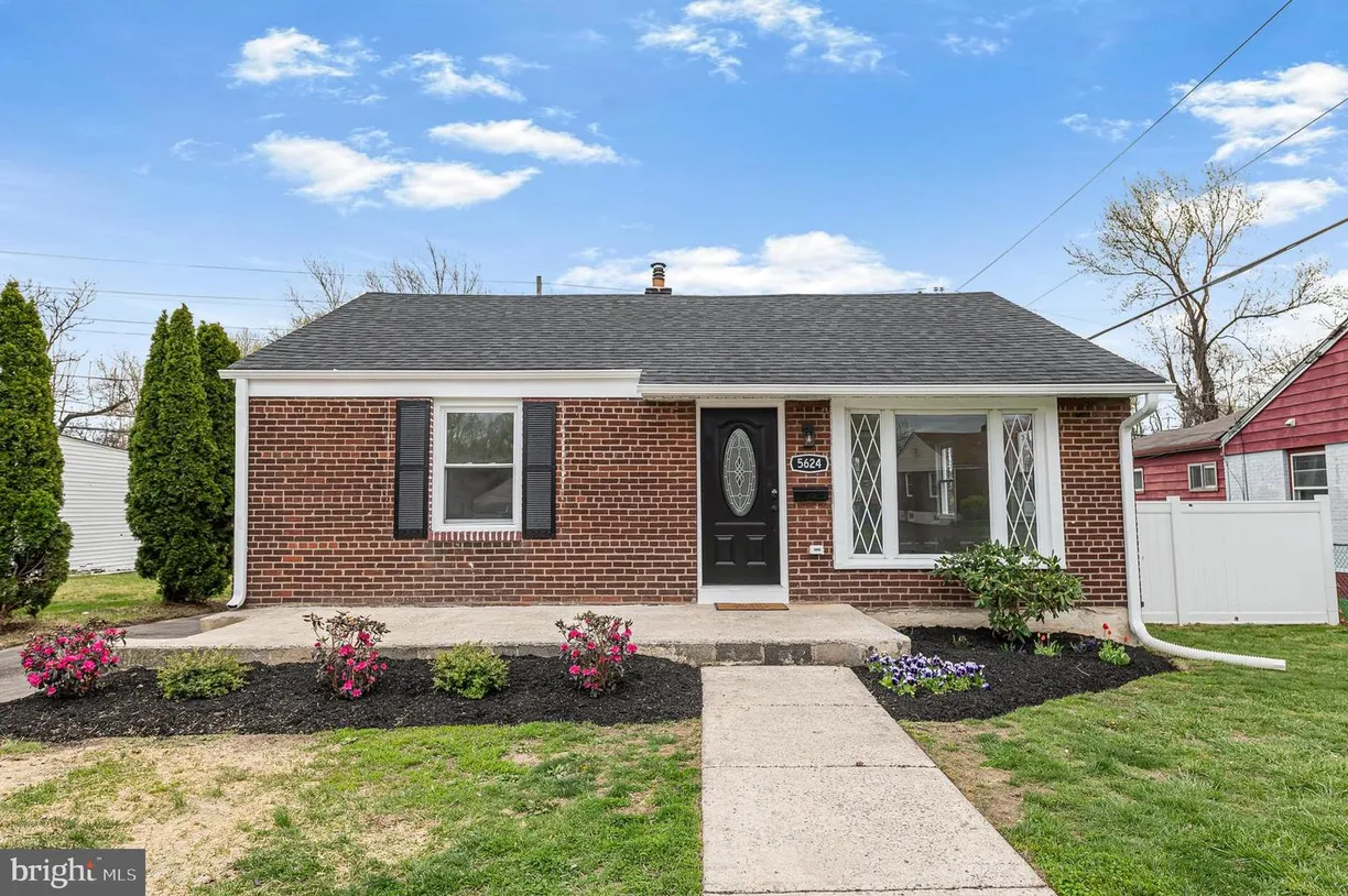 Central NJ/Bucks County, PA Real Estate | View 5624 Fleetwing Dr | 3 Beds, 1 Bath