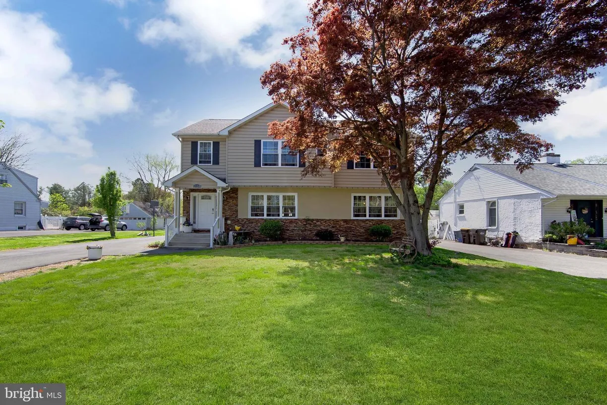 Central NJ/Bucks County, PA Real Estate | View 1334 Cornwells Ave | 4 Beds, 3 Baths