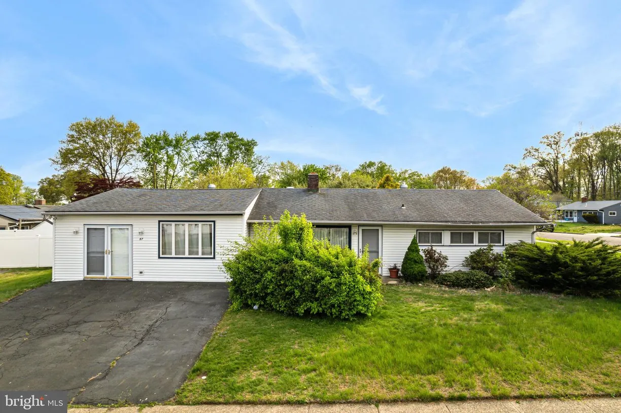 Central NJ/Bucks County, PA Real Estate | View 97 Black Pine Ln | Listing