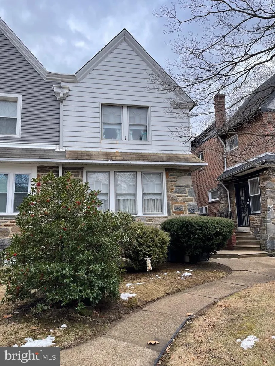 Central NJ/Bucks County, PA Real Estate | View 904 Whitby Ave | 3 Beds, 1 Bath