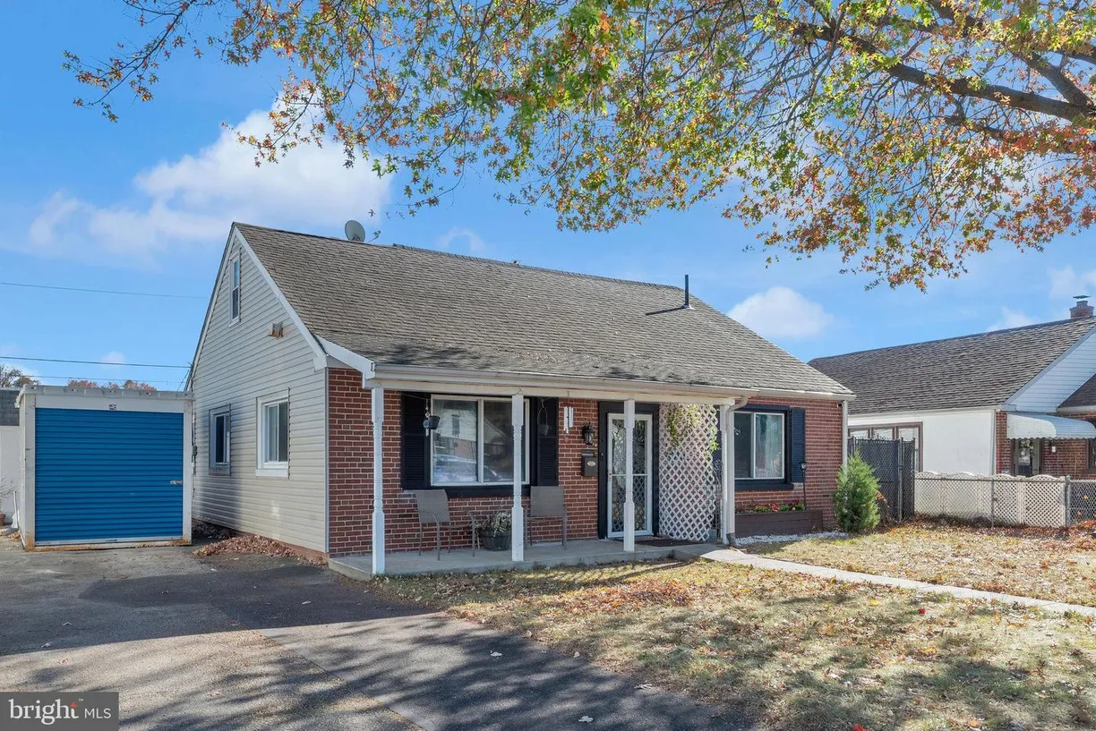 Central NJ/Bucks County, PA Real Estate | View 9215 Exeter Rd | 6 Beds, 2 Baths