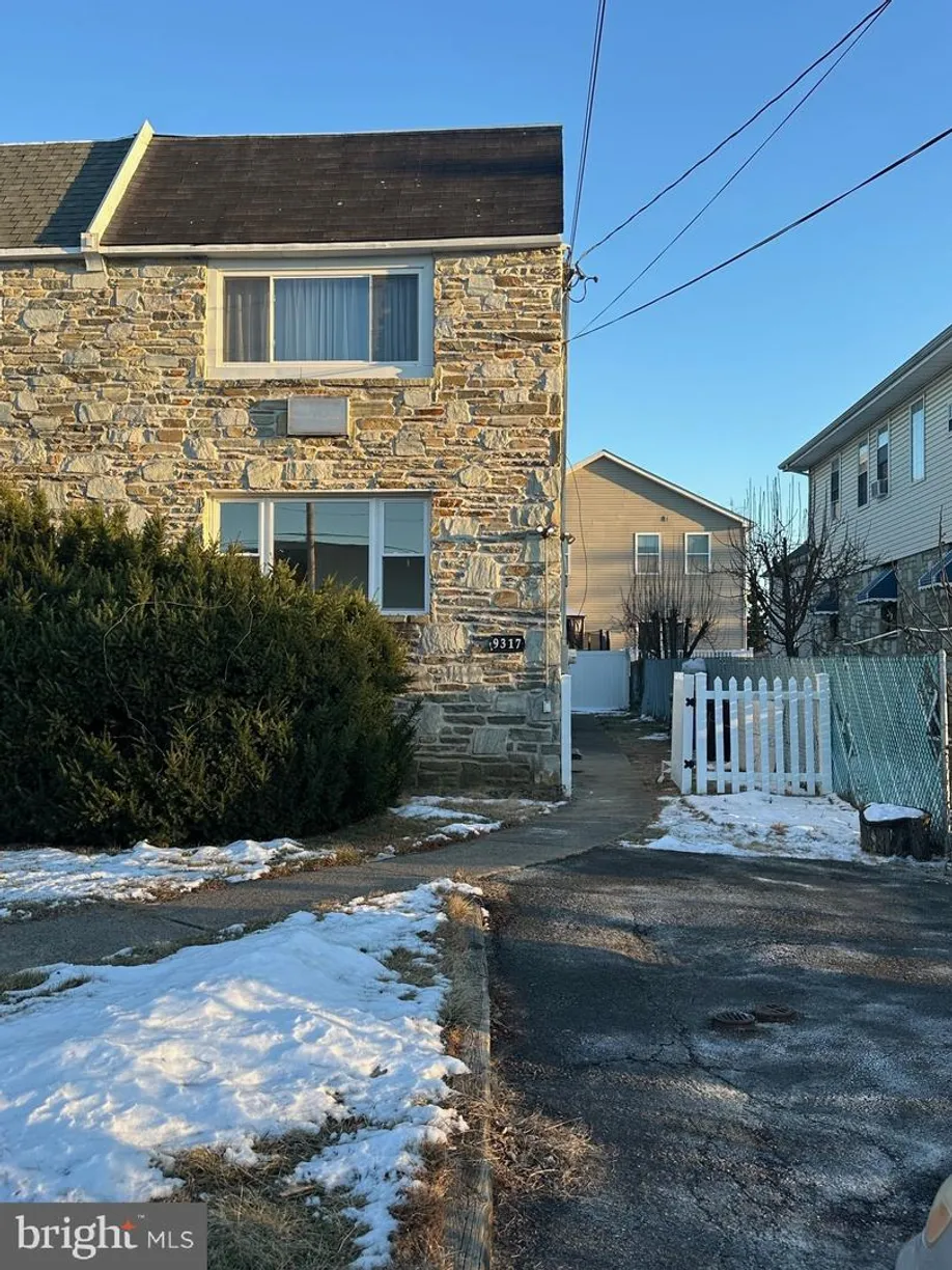 Central NJ/Bucks County, PA Real Estate | View 9317 Torresdale Ave, 1 | 2 Beds