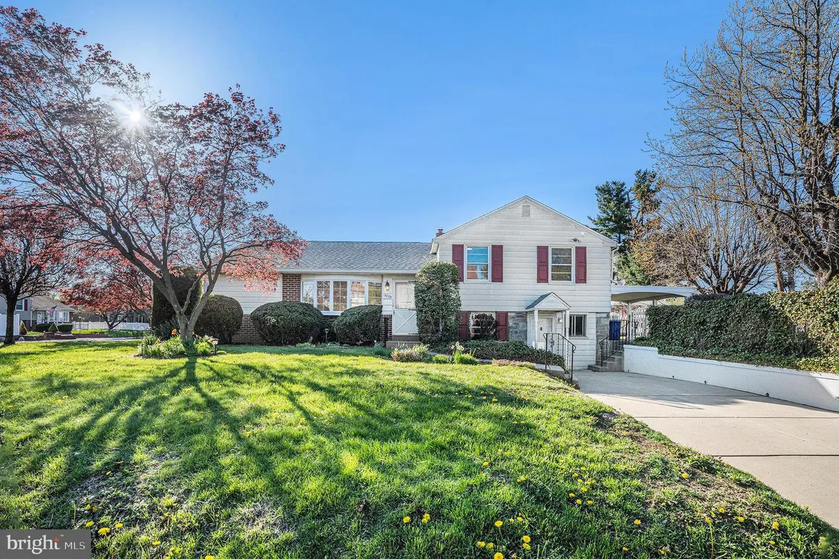 Central NJ/Bucks County, PA Real Estate | View 3839 Chalfont Dr | 4 Beds, 2 Baths