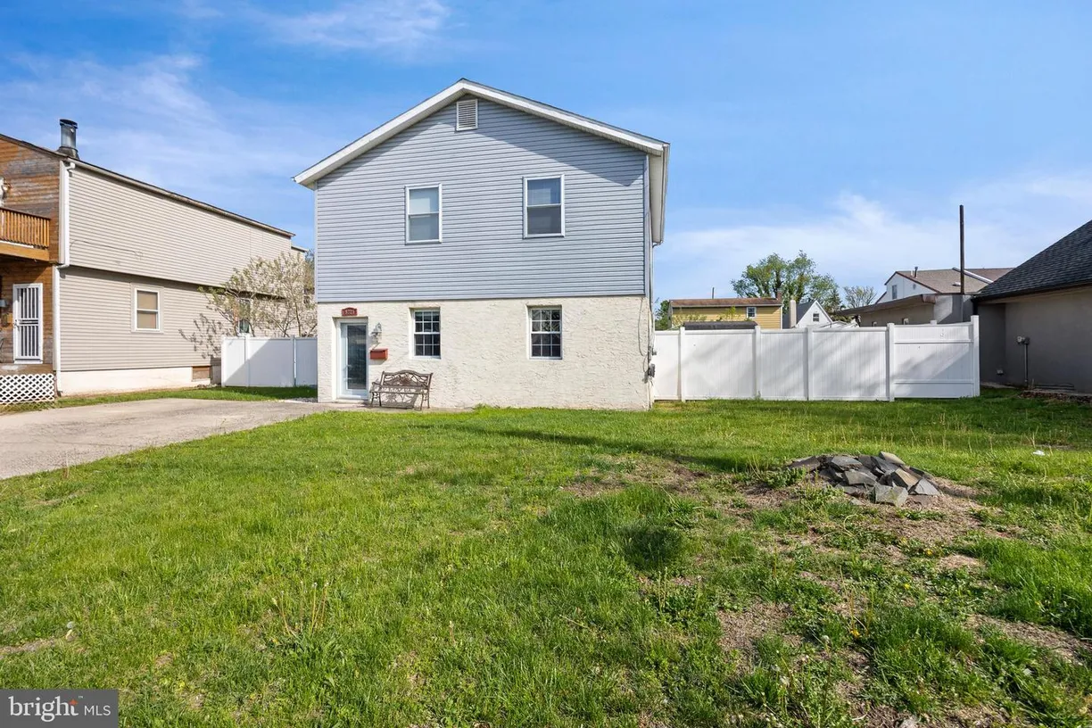 Central NJ/Bucks County, PA Real Estate | View 9225 Milnor St | 3 Beds, 2 Baths
