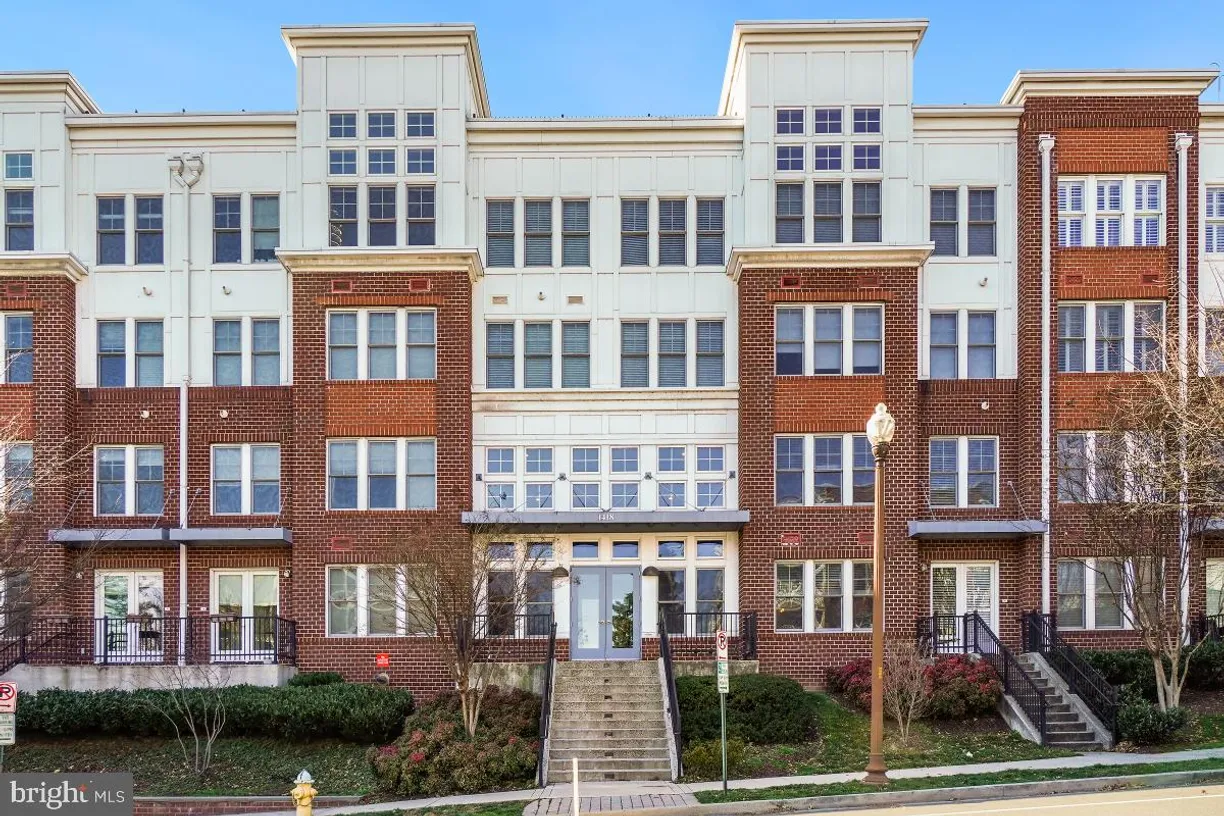 Washington Metro Area Real Estate | View 1418 N Rhodes St, b425 | 2 Beds, 2 Baths