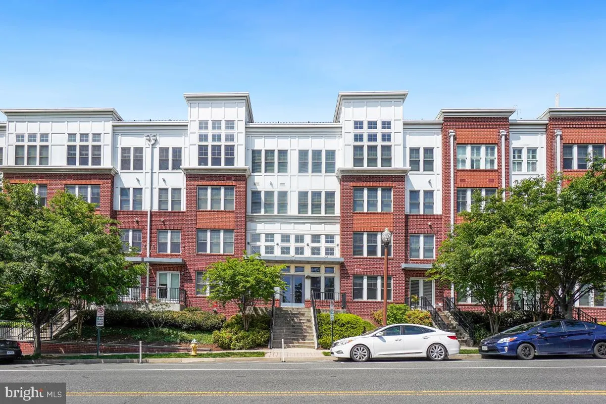 Washington Metro Area Real Estate | View 1418 N Rhodes St, b126 | 3 Beds, 2 Baths