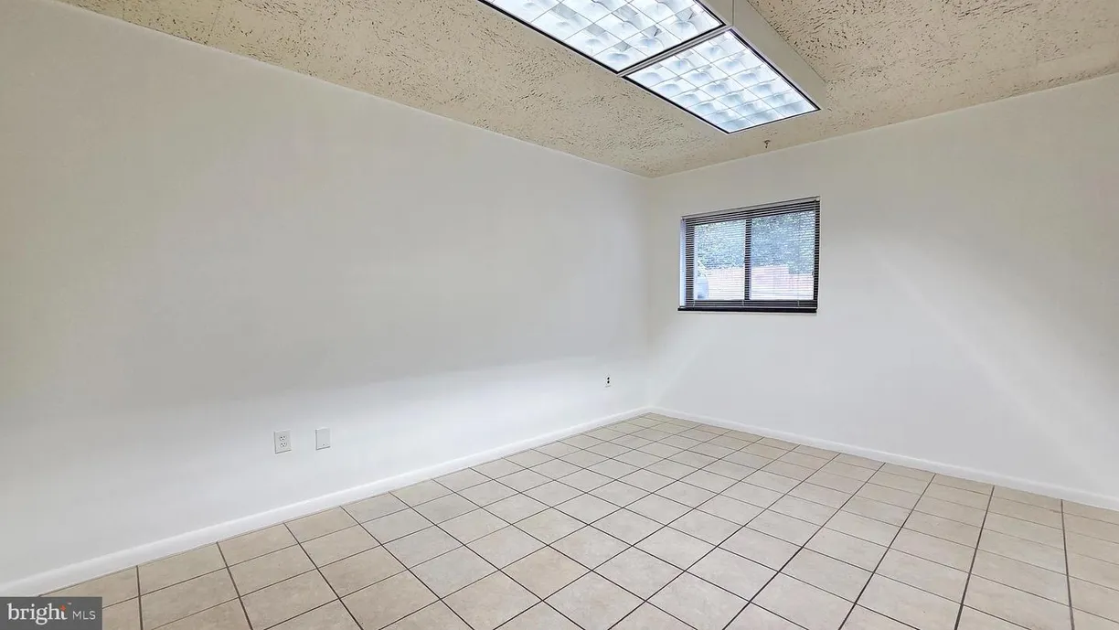 Washington Metro Area Real Estate | View 2007 15th St N, 1 | Listing