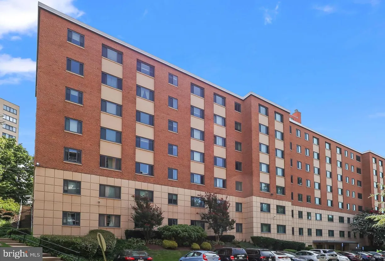 Washington Metro Area Real Estate | View 1200 S Arlington Ridge Rd, 408 | 1 Bed, 1 Bath