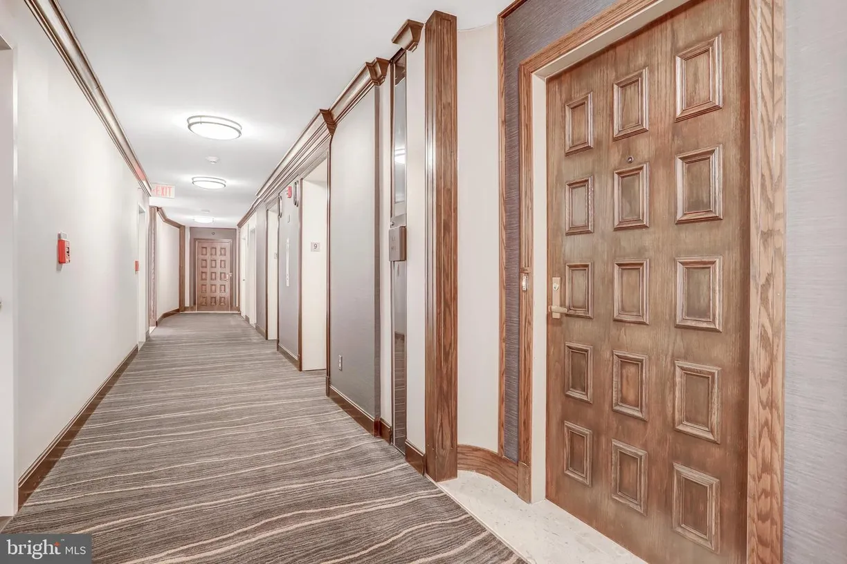 Washington Metro Area Real Estate | View 1300 Crystal Dr, 901s | Listing