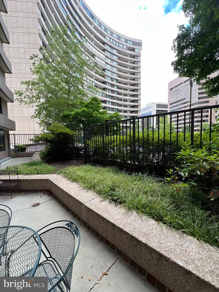 Washington Metro Area Real Estate | View 1200 Crystal Dr, 214 | 2 Beds