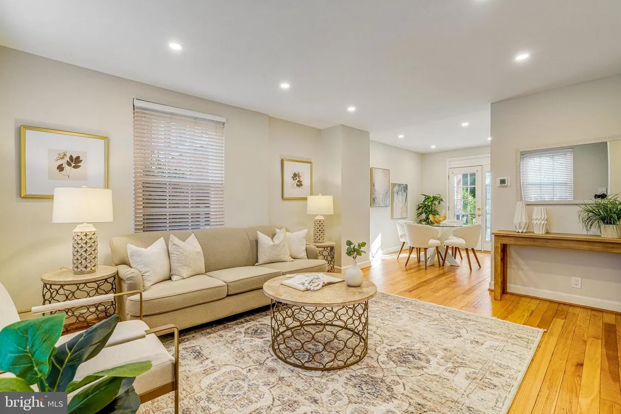Washington Metro Area Real Estate | View 4892 28th St S | 2 Beds, 2 Baths