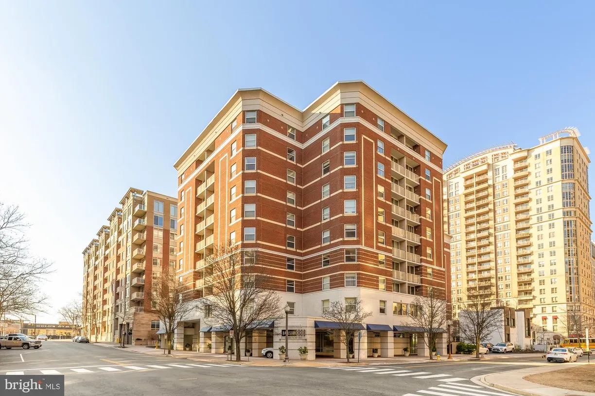 Washington Metro Area Real Estate | View 880 N Pollard St, 623 | 1 Bed, 1 Bath