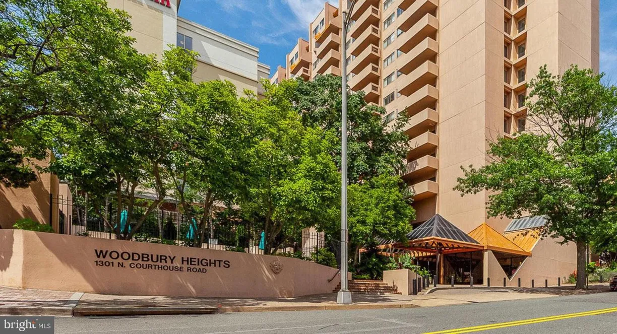 Washington Metro Area Real Estate | View 1301 N Courthouse Rd, 1610 | 2 Beds, 2 Baths