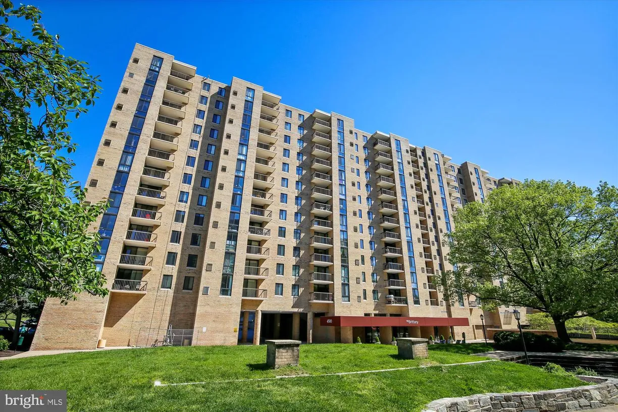 Washington Metro Area Real Estate | View 4500 Four Mile Run Dr, 111 | 1 Bed