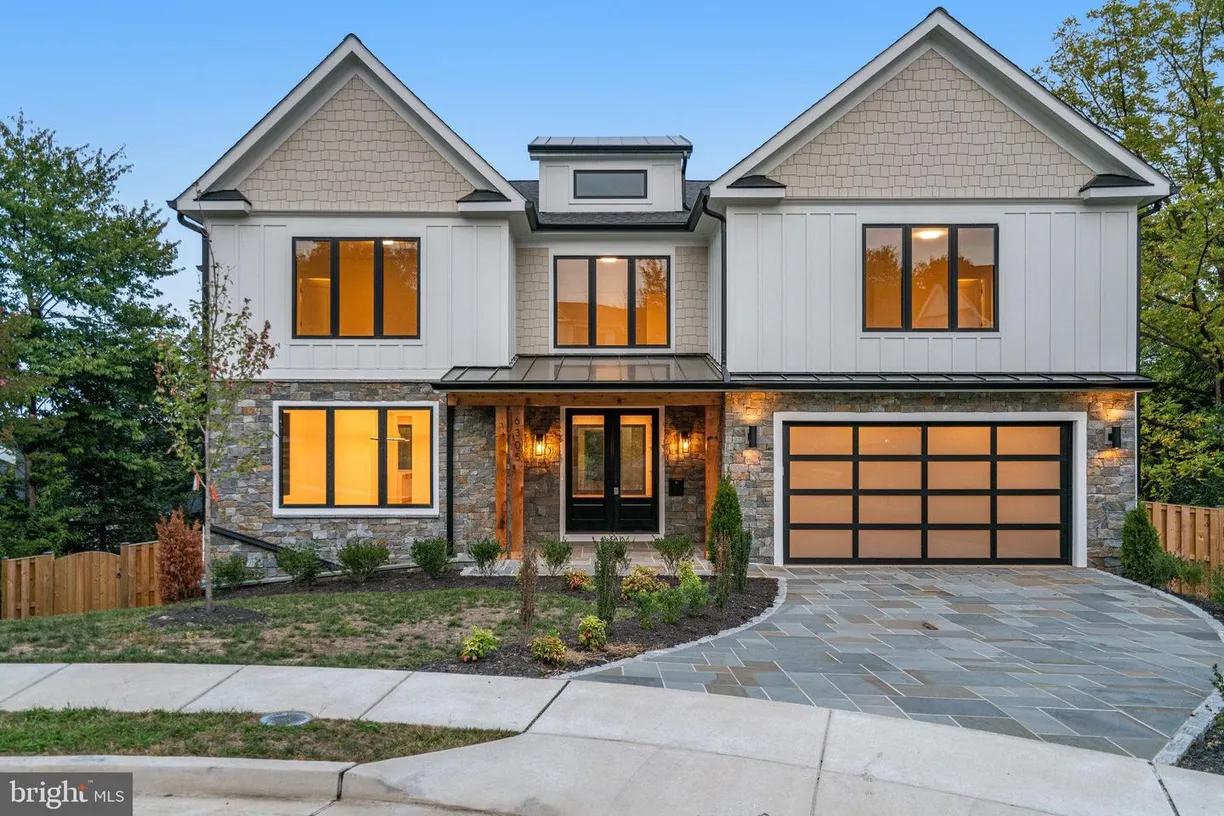 Washington Metro Area Real Estate | View 6305 N 36th St | 5 Beds, 5 Baths