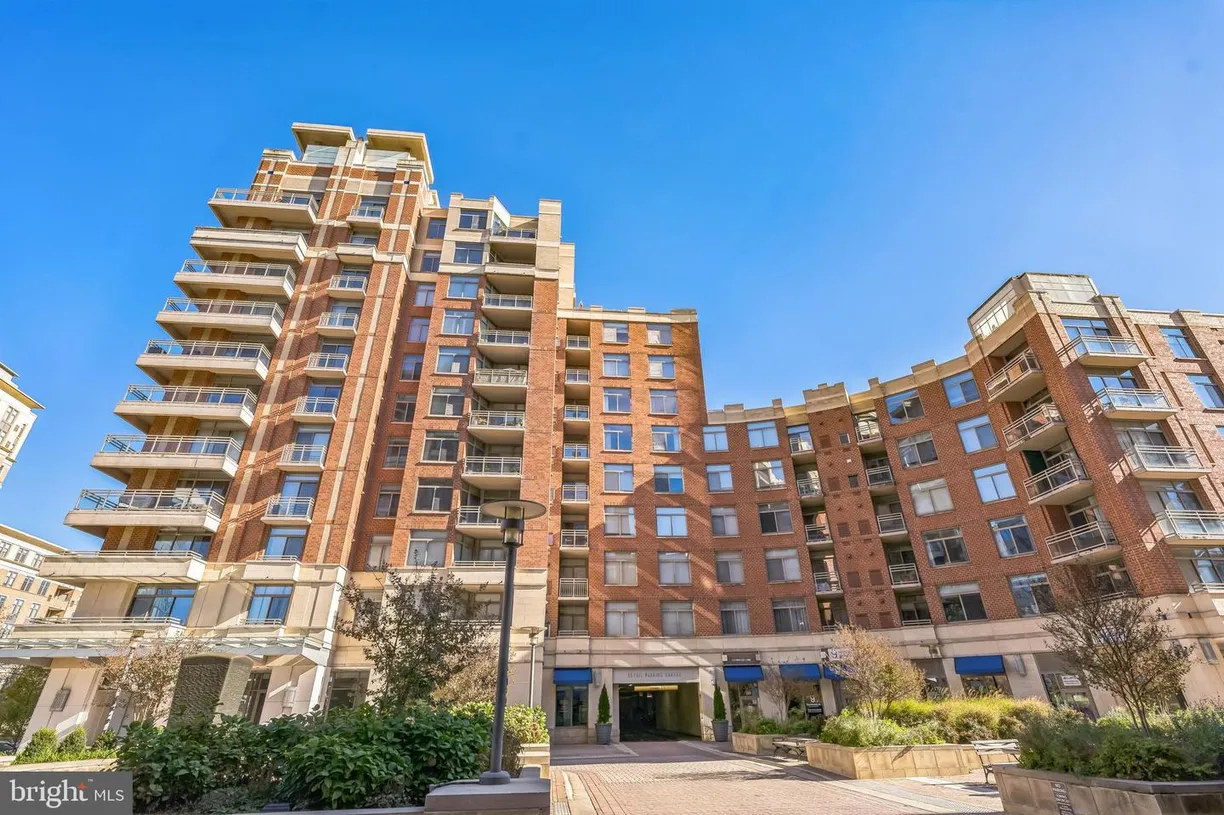 Washington Metro Area Real Estate | View 3650 S Glebe Rd, 666 | 1 Bed, 1 Bath