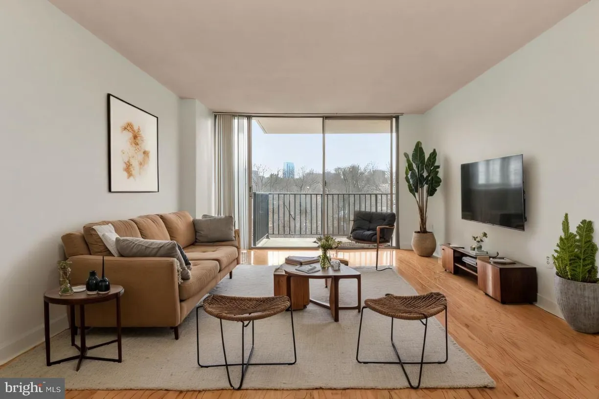 Washington Metro Area Real Estate | View 4600 S Four Mile Run Dr, 420 | 1 Bed, 1 Bath