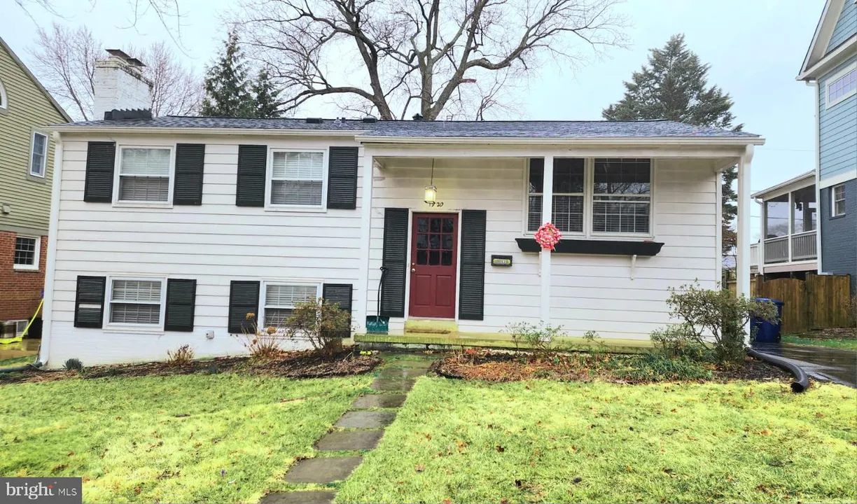 Washington Metro Area Real Estate | View 1920 N Kenilworth St | 4 Beds