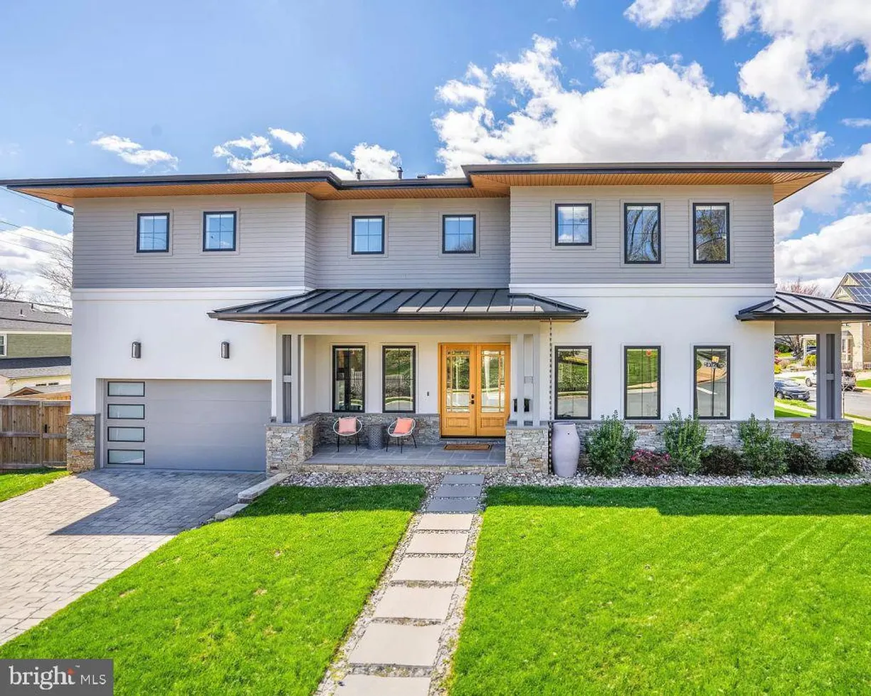 Washington Metro Area Real Estate | View 6300 28th St N | 6 Beds, 5 Baths