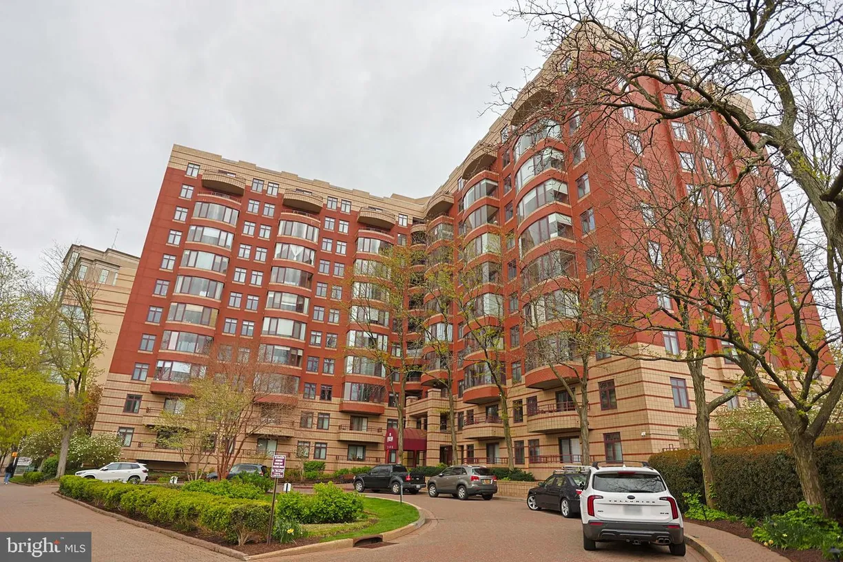 Washington Metro Area Real Estate | View 2400 Clarendon Blvd, 205 | 2 Beds