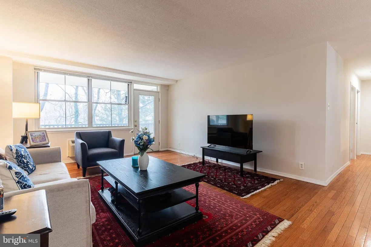 Washington Metro Area Real Estate | View 2030 N Adams St, 306 | Listing