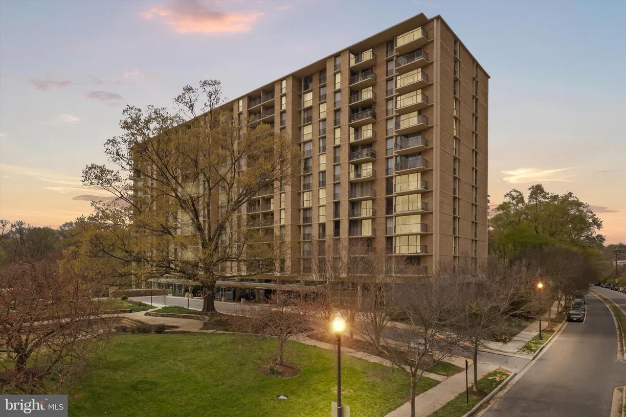 Washington Metro Area Real Estate | View 4600 S Four Mile Run Dr, 722 | Listing