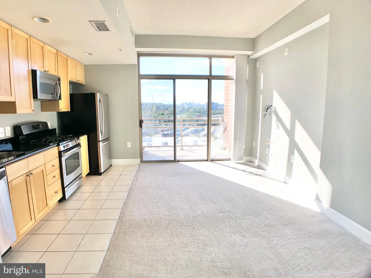 Washington Metro Area Real Estate | View 3600 S Glebe Rd, 607w