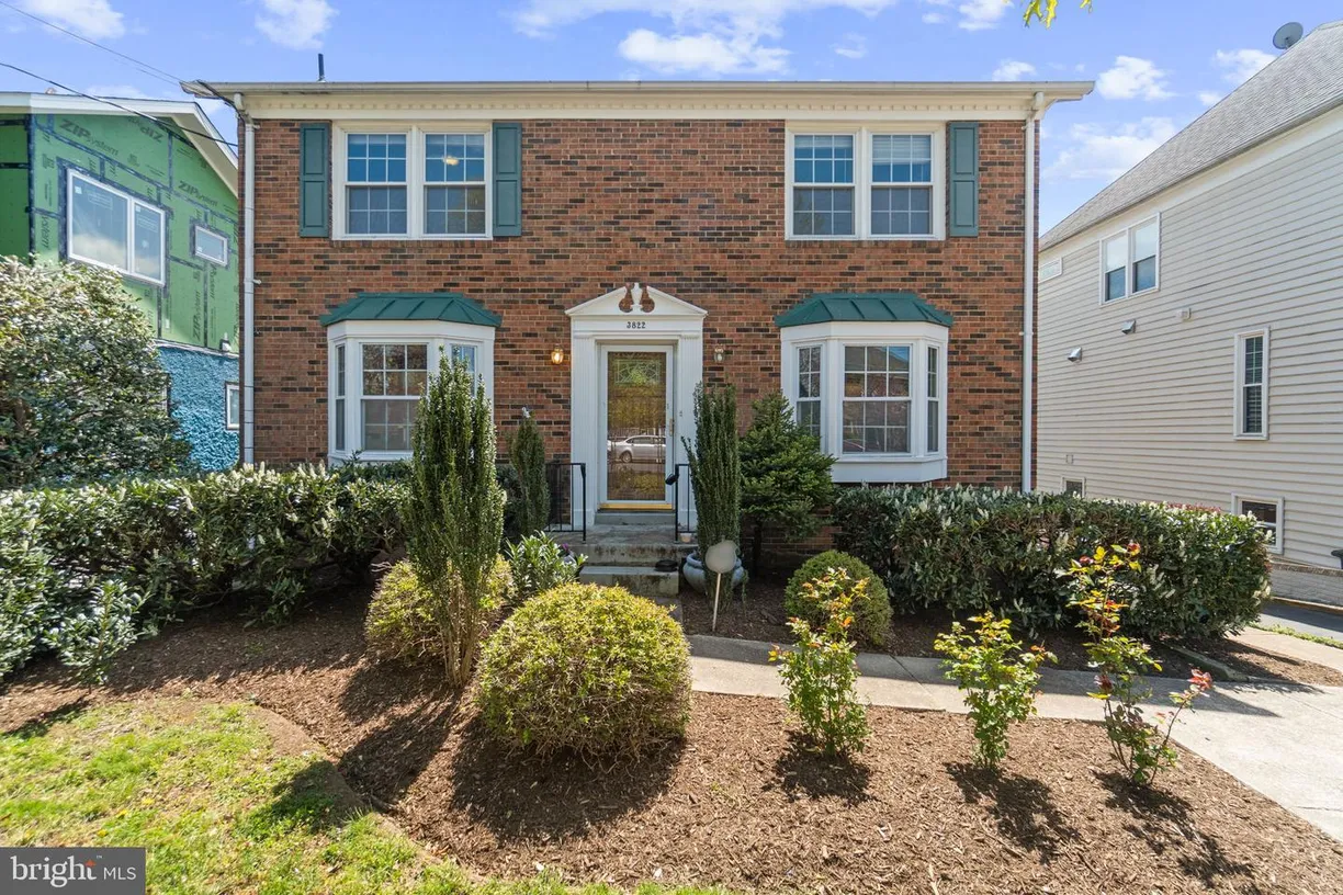 Washington Metro Area Real Estate | View 3822 8th St S | 5 Beds