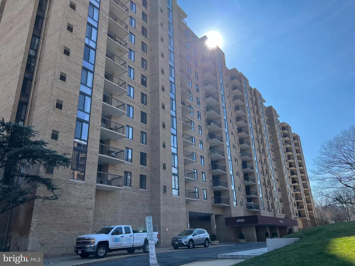 Washington Metro Area Real Estate | View 4500 S Four Mile Run Dr, 1206 | 1 Bed