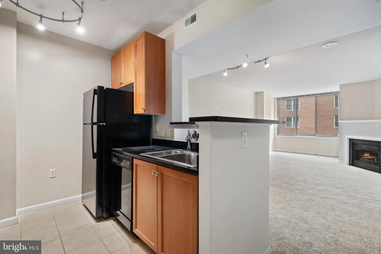 Washington Metro Area Real Estate | View 851 N Glebe Rd, 1207 | Listing