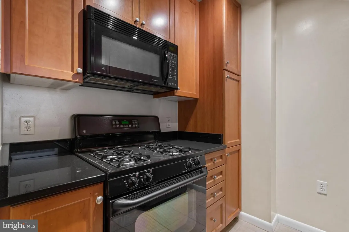 Washington Metro Area Real Estate | View 851 N Glebe Rd, 1207 | Listing