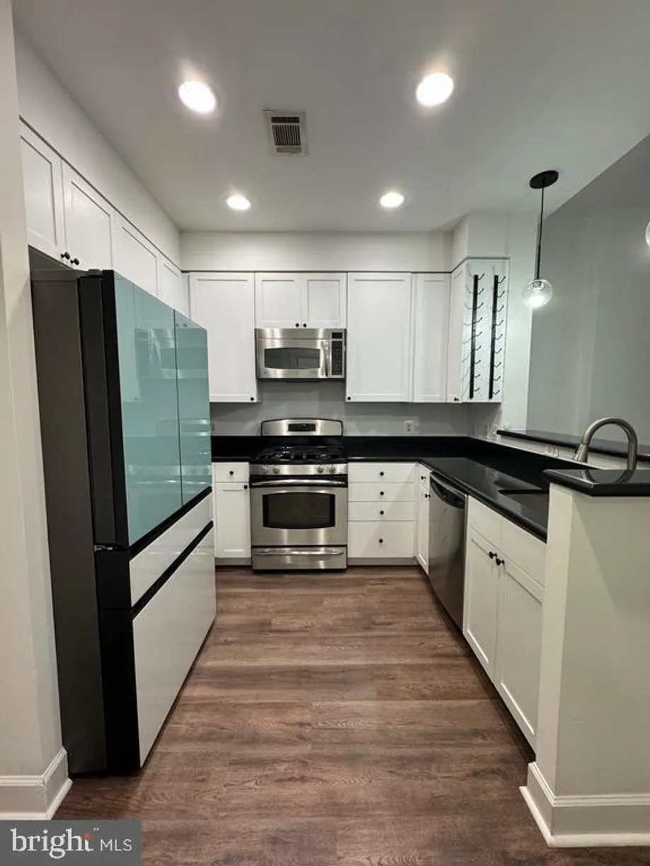 Washington Metro Area Real Estate | View 3650 S Glebe Rd, 147 | Listing
