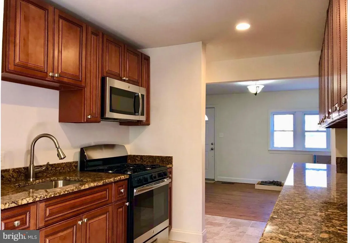 Washington Metro Area Real Estate | View 2416 Arlington Blvd, 2 | Listing