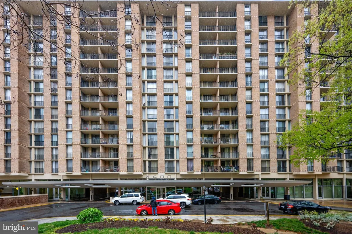 Washington Metro Area Real Estate | View 4600 S Four Mile Run Dr, 1216 | 2 Beds, 2 Baths