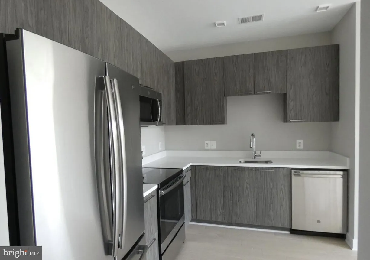 Washington Metro Area Real Estate | View 989 S Buchanan St, 318 | Listing