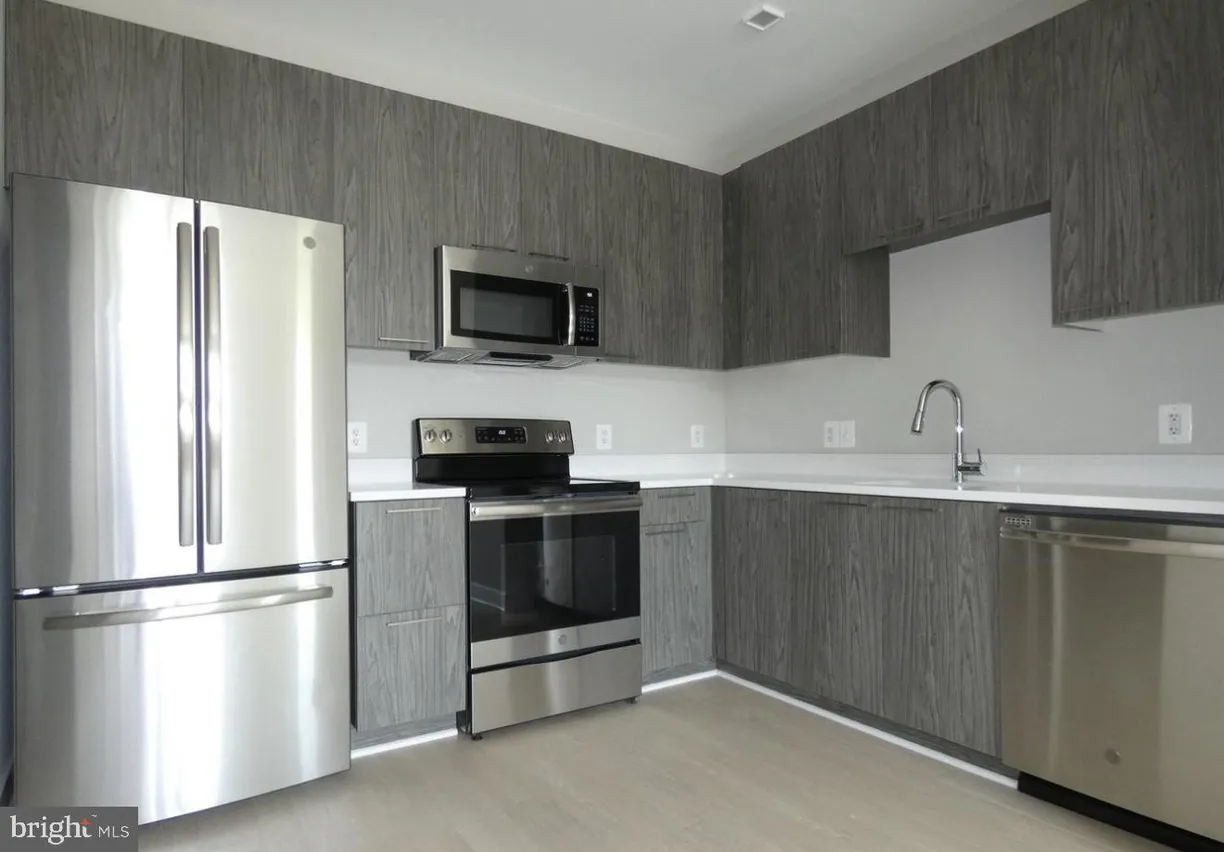 Washington Metro Area Real Estate | View 989 S Buchanan St, 318 | Listing