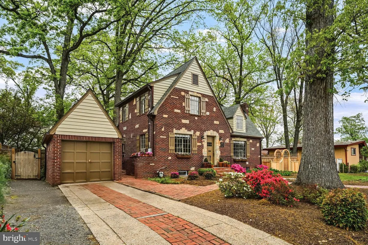 Washington Metro Area Real Estate | View 2651 Fort Scott Dr | 3 Beds, 3 Baths