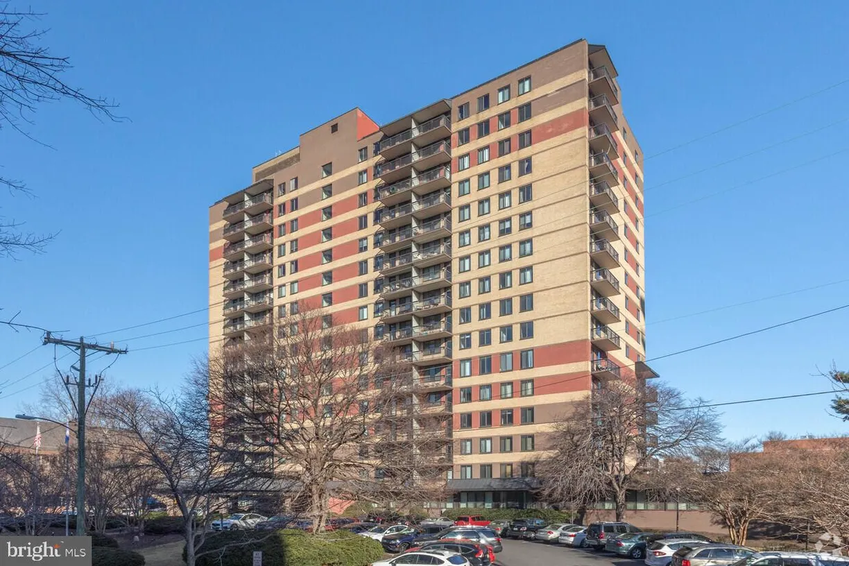 Washington Metro Area Real Estate | View 801 N Pitt St, 117 | Listing