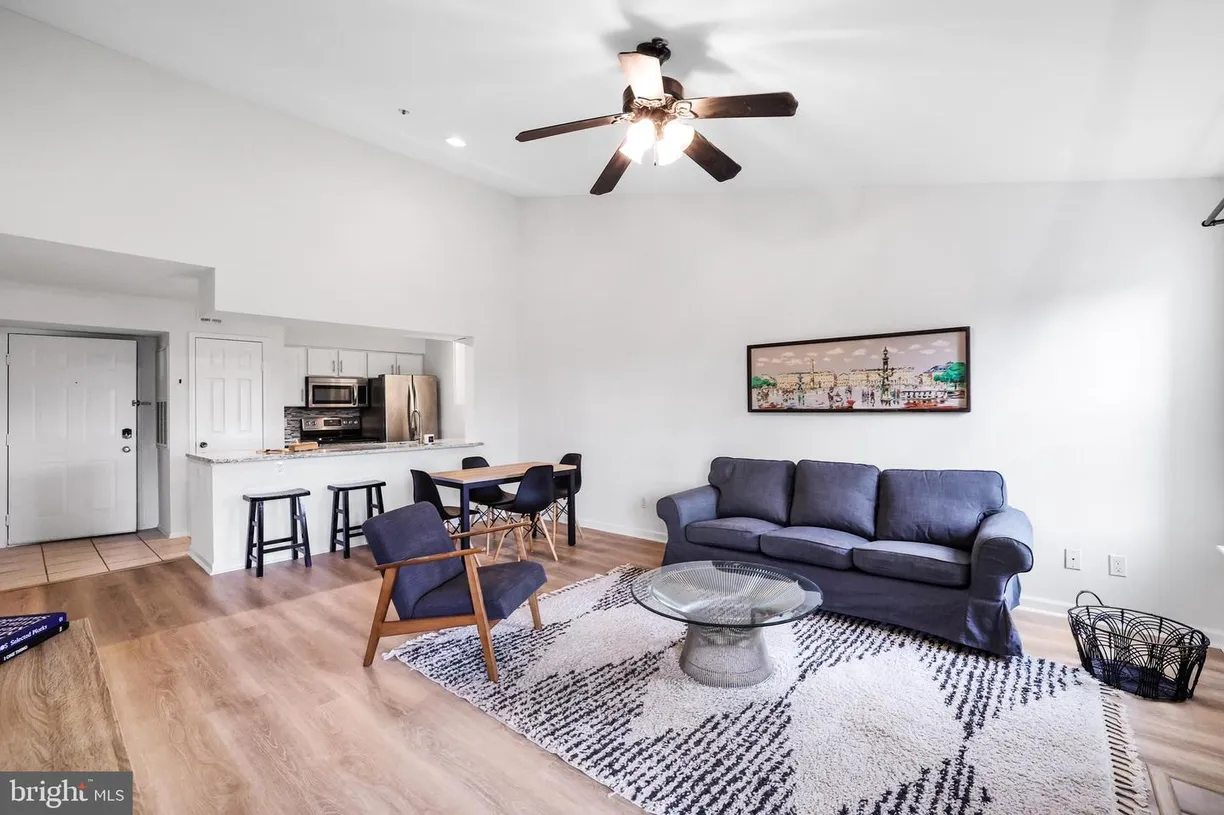 Washington Metro Area Real Estate | View 3315 Wyndham Cir, 4225 | 1 Bed, 1 Bath