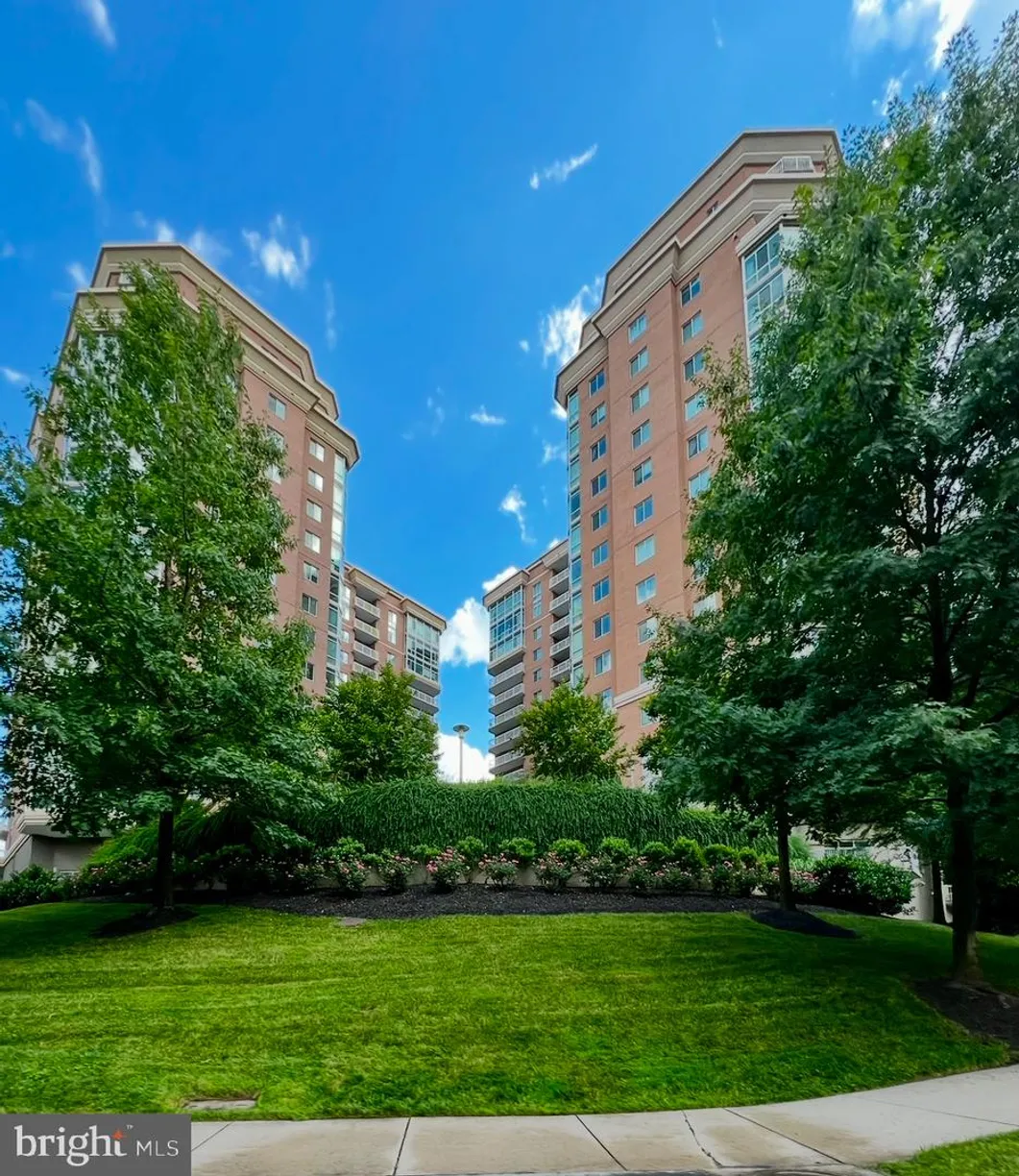 Washington Metro Area Real Estate | View 3101 N Hampton Dr, 814 | 2 Beds, 2 Baths